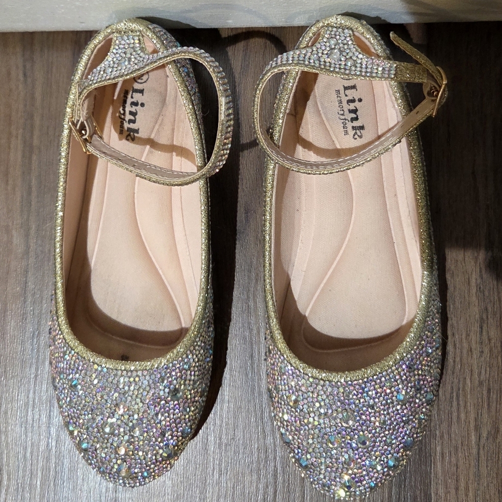 Girls Link Silver/Gold Dress Shoe, Size 2Y - Picture 2 of 9
